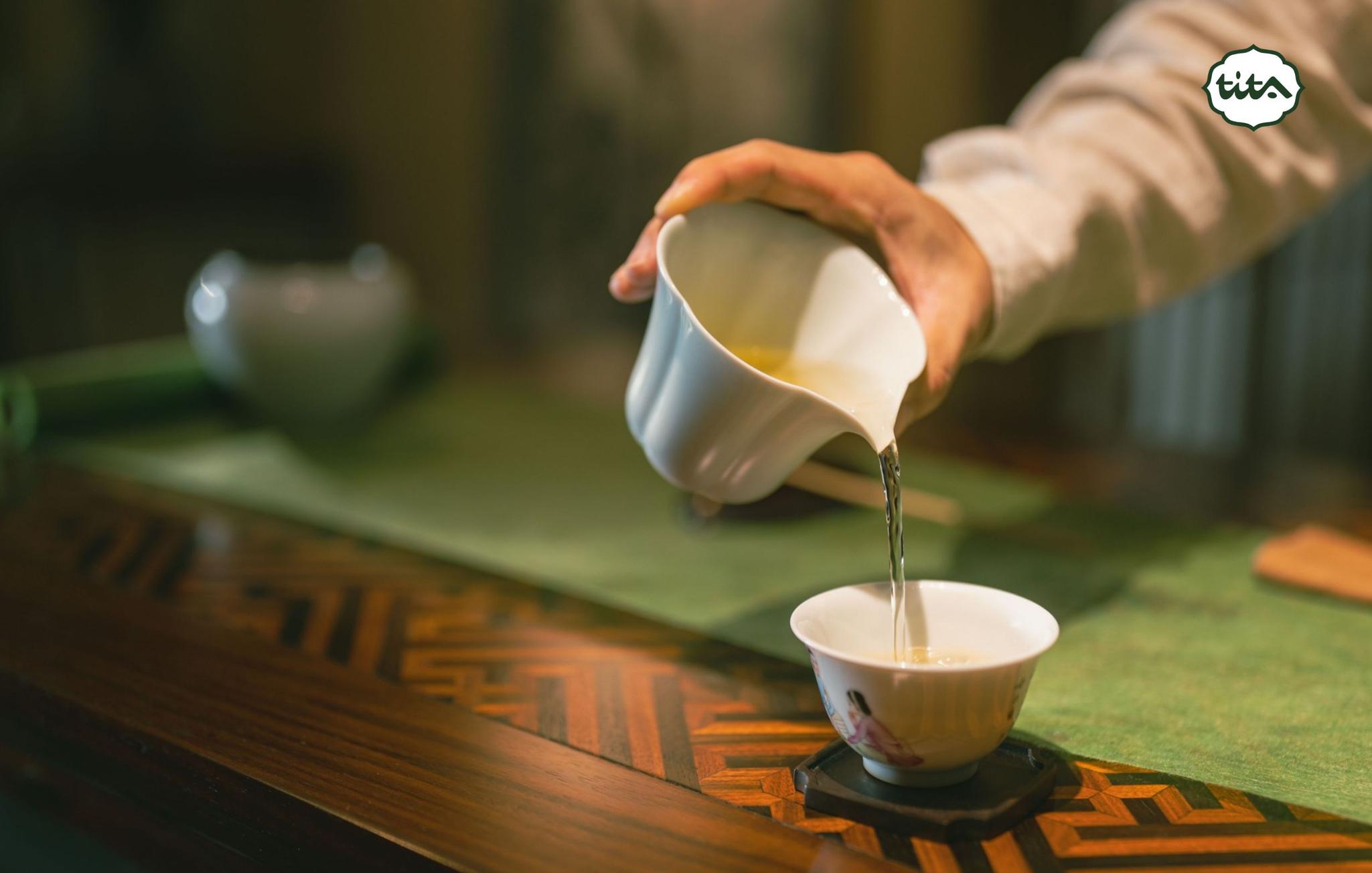 Trà sen cổ thụ titaart