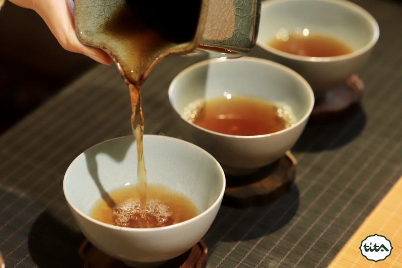 Chén nhữ diêu miệng cánh hoa