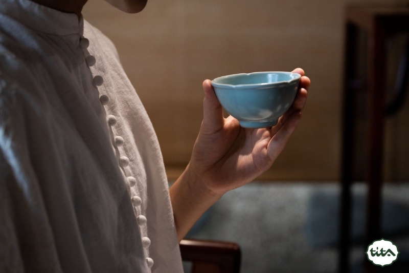 Chén nhữ diêu hoa